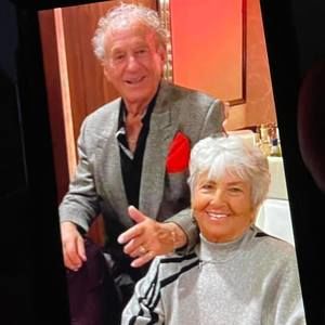 Meet your Posher, Dee